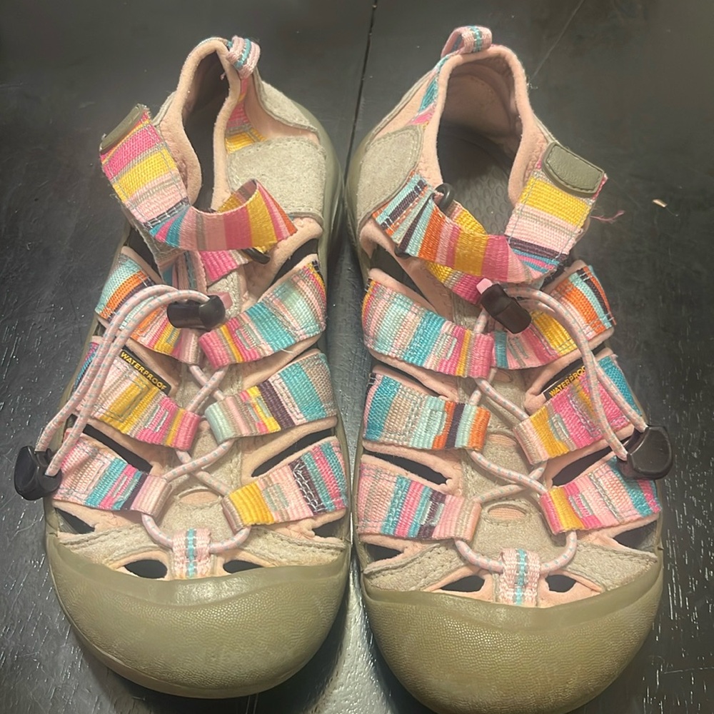 Keena hiking sandal water shoe